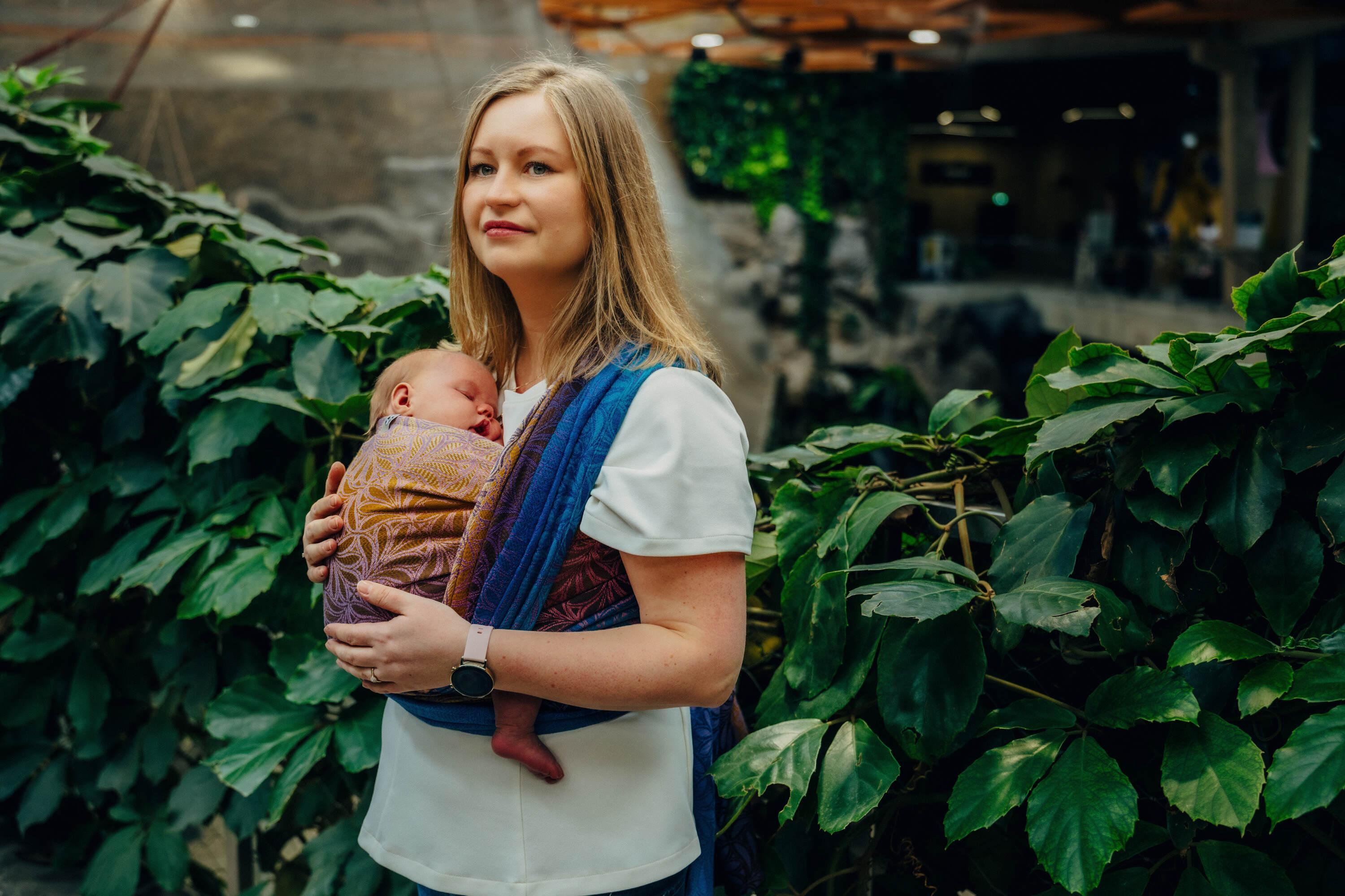 LennyLamb Woven Wrap Infinity Roller