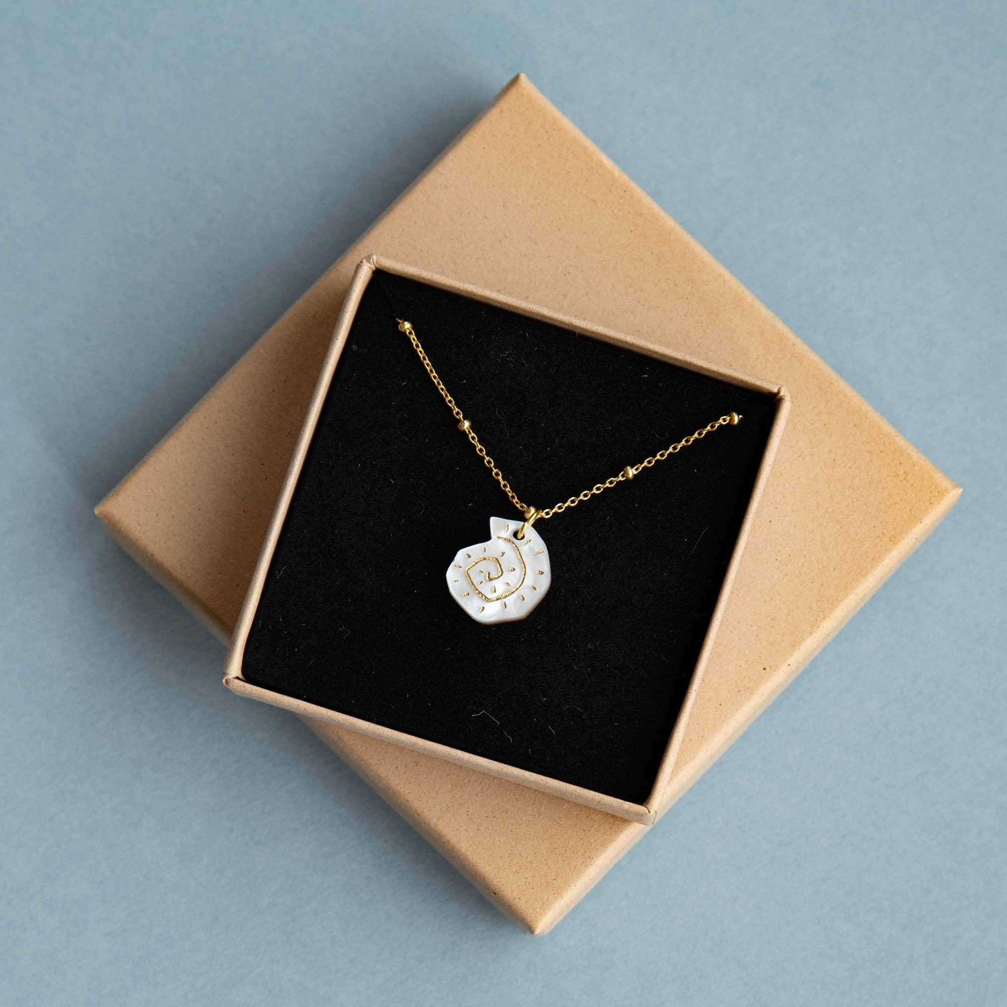 Pepper You - Marble White Shell Necklace