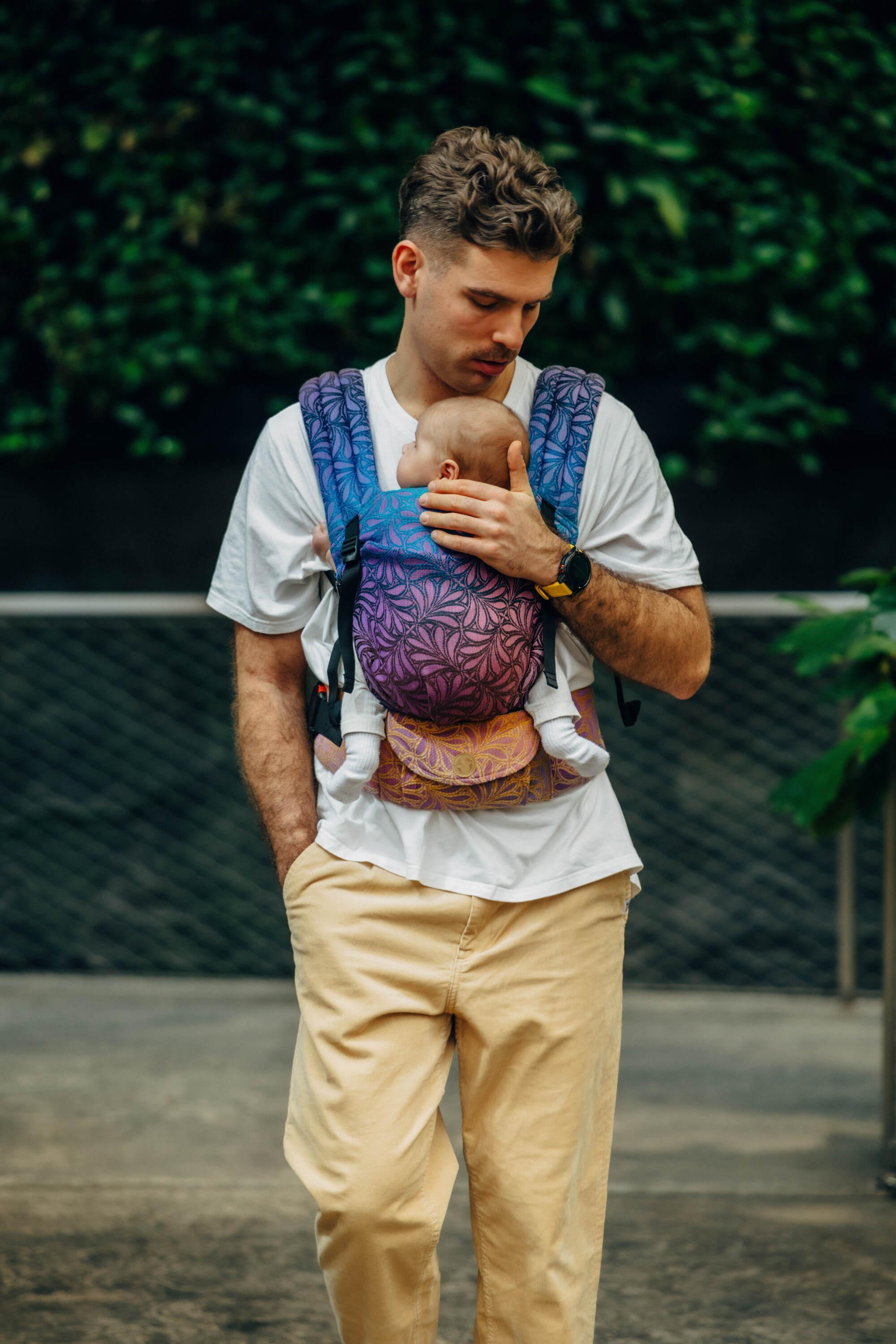 LennyLamb LennyLight Babywearing Carrier Infinity Roller