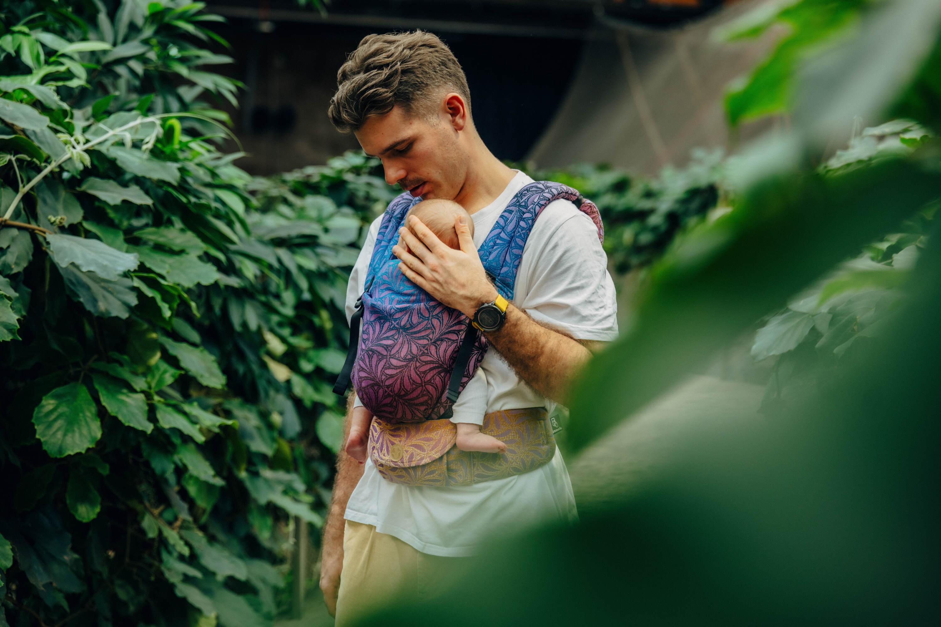 LennyLamb LennyLight Babywearing Carrier Infinity Roller
