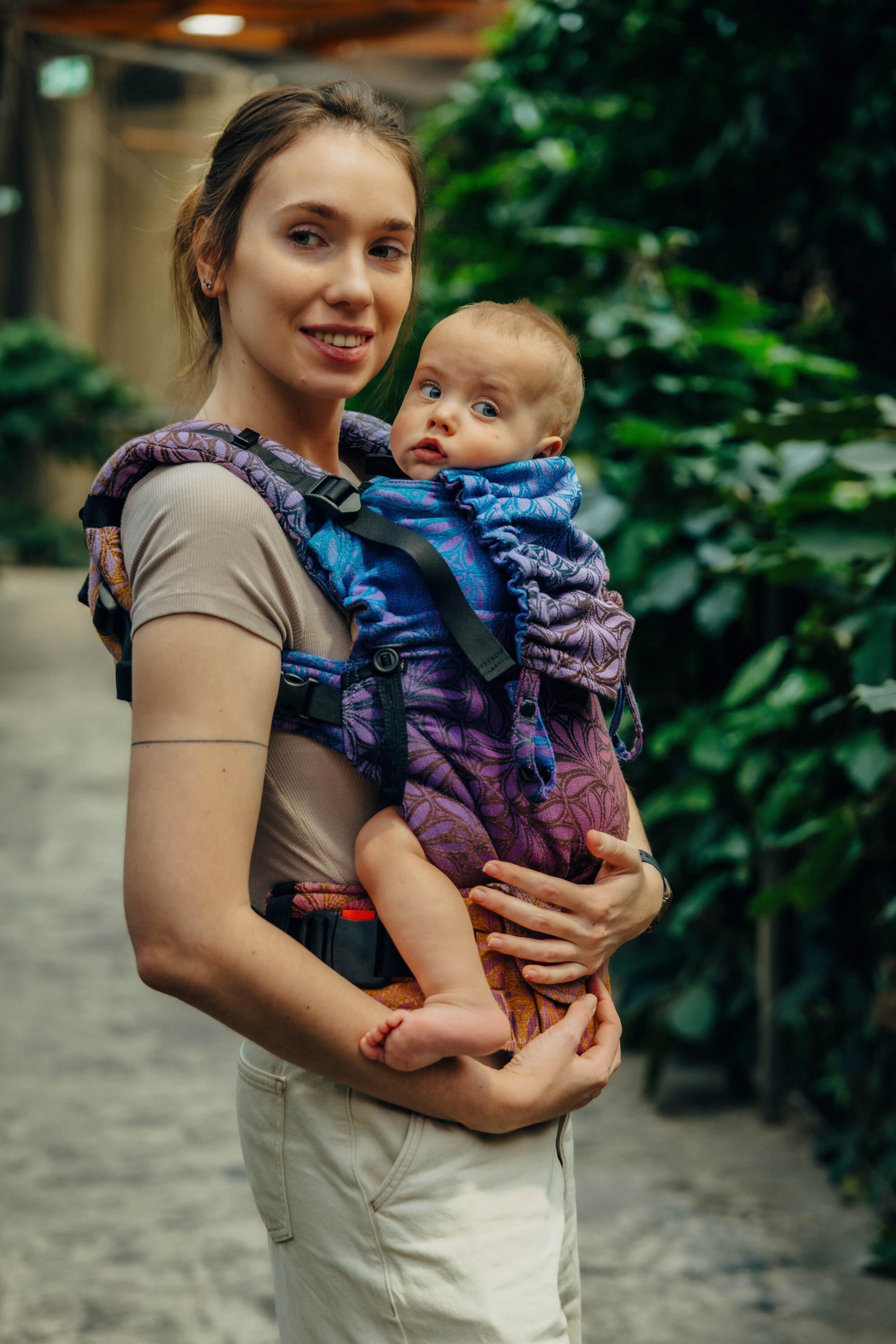 LennyLamb LennyUpGrade Babywearing Carrier Infinity Roller