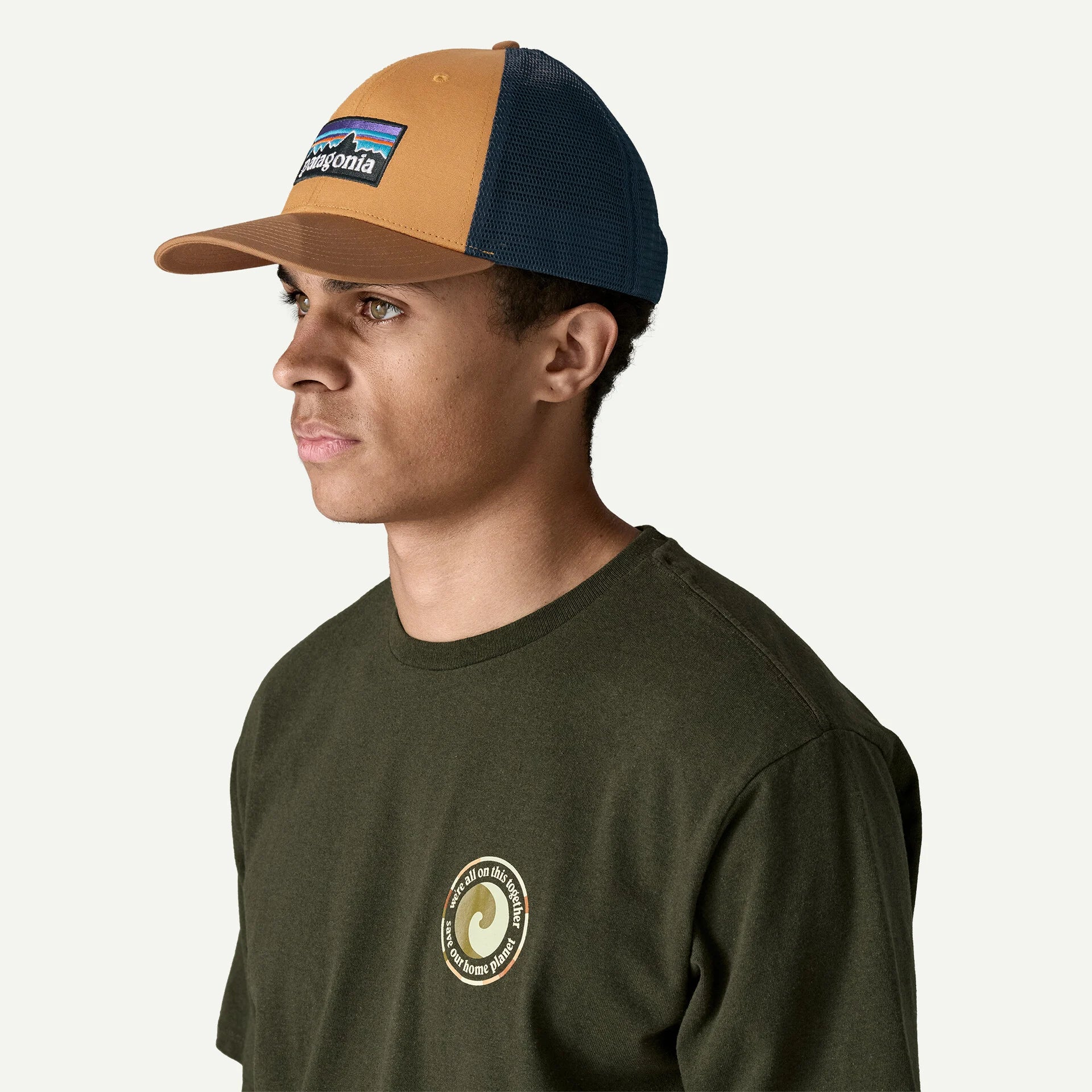 Patagonia Adults P-6 Logo LoPro Trucker Hat
