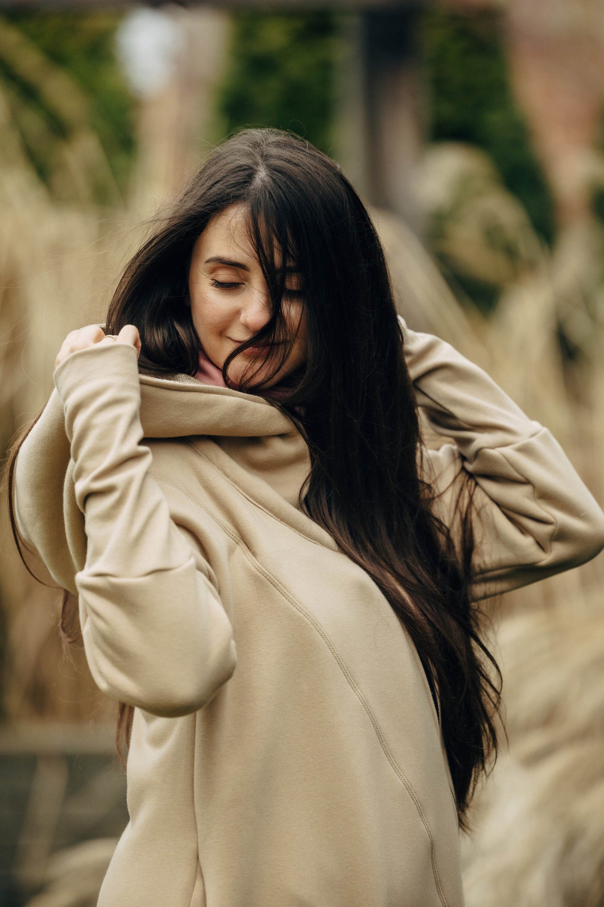LennyLamb Asymmetrical Hoodie | Beige with Wild Wine Vineyard