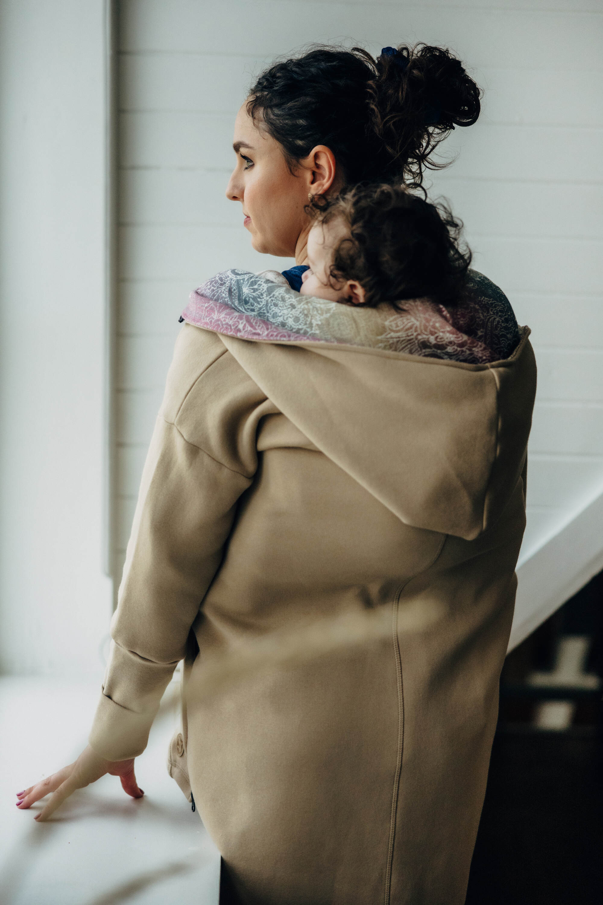 LennyLamb Asymmetrical Hoodie | Beige with Wild Wine Vineyard
