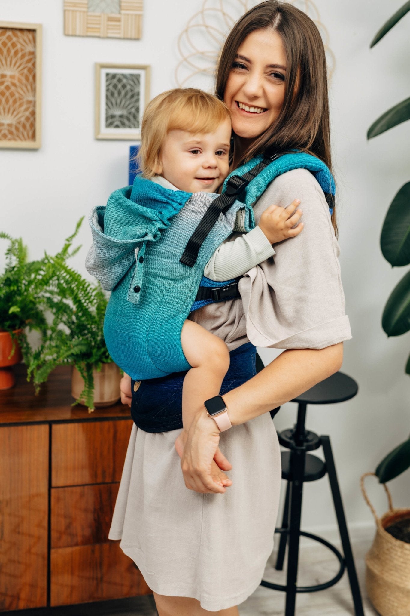 Ergonomic baby clearance carrier uk